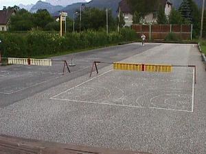 Eisstockschie�en im Sommer und Winter